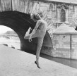 Lennart Green, "Saut sur la berge du pont Marie", lambda print, Paris 1964, 30x30cm, x/10.