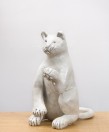 Isao, "Chat de la fortune", 2007, céramique, 31,5 x 28 x 14,5 cm