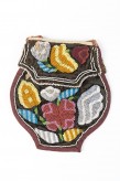 Petit sac perlé Iroquois Six Nations Indian Reserve (Grand River) - Ontario, Canada, circa 1860 - 80 Tissus, velours, cordelettes, rubans, perles de Murano, paillettes de fer 17 x 15,5 cm