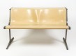 Friso Kramer Banquette, 1967 Wilkhahn Piètement gris en aluminium, dossier et assise en fibre de verre 69 x 112,5 x 72 cm