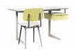 Friso Kramer Bureau Professeur et chaise Revolt, 1955 et 1953 Ahrend de Cirkel Plateau en formica et structure triangulaire typique en tôle d’acier gris Dossier en ciranol jaune, assise en ciranol blanc et structure grise en tôle d’acier plié 75 x 125 x 60 et 80,5 x 44,5 x 48 cm